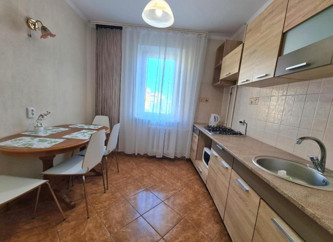 Decebal 2 Appartement Chişinǎu Buitenkant foto