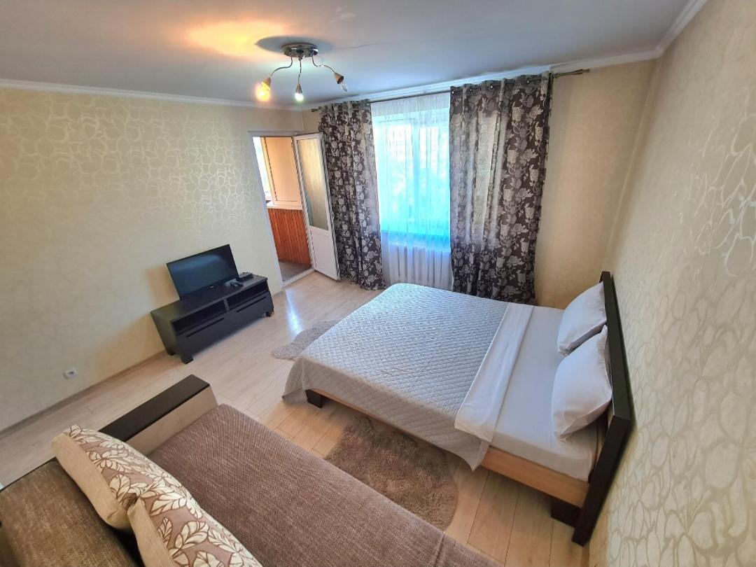 Decebal 2 Appartement Chişinǎu Buitenkant foto