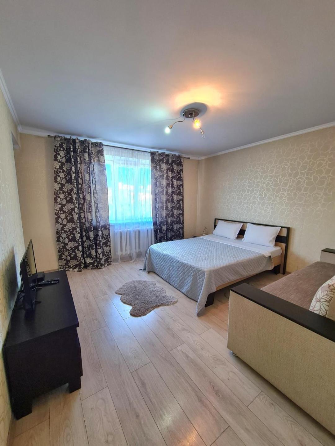 Decebal 2 Appartement Chişinǎu Buitenkant foto